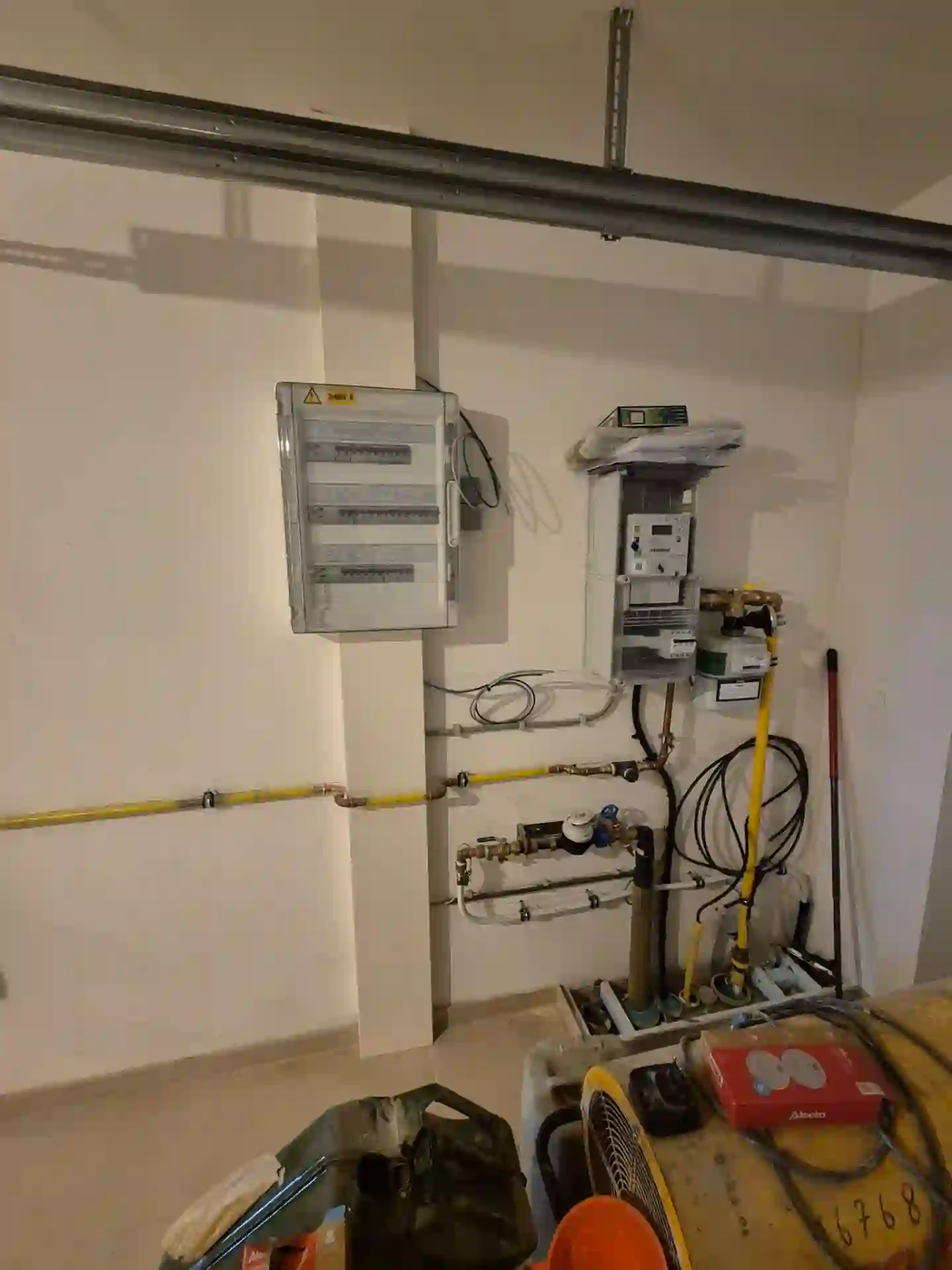 Tableau électrique triphasé 3x400V installé dans une nouvelle construction à Mons